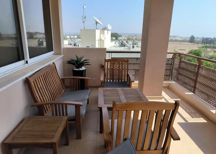 Superior 1 Bed In With Communal Pool Διαμέρισμα