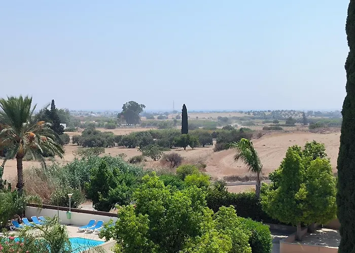 Superior 1 Bed In With Communal Pool * Βορόκλινη