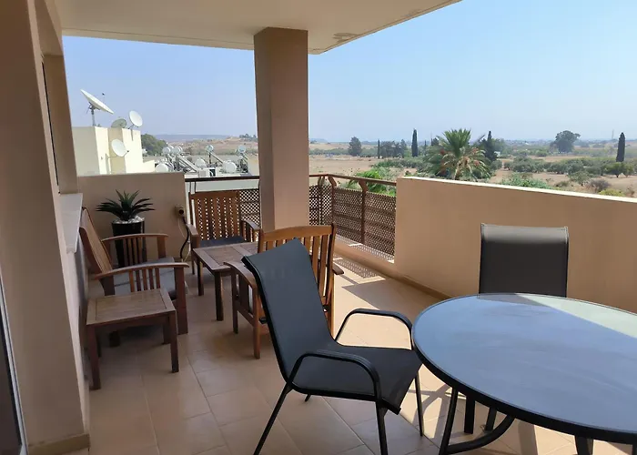 Superior 1 Bed In With Communal Pool Διαμέρισμα Βορόκλινη