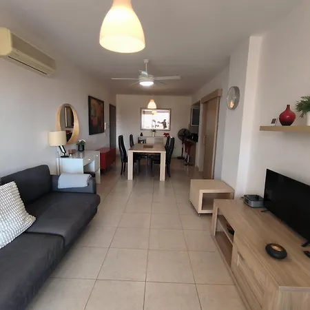 شقة Superior 1 Bed In With Communal Pool *