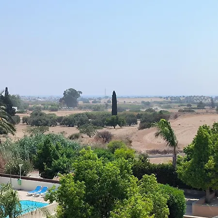 Superior 1 Bed In With Communal Pool * Voroklini