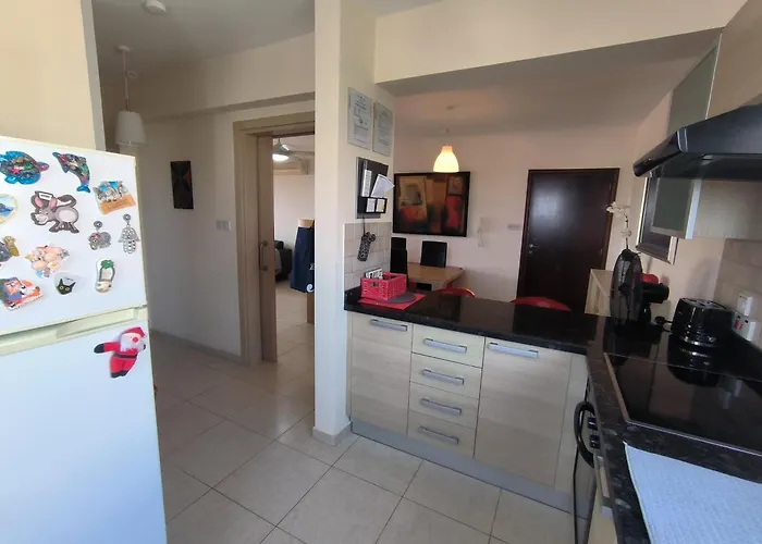 Superior 1 Bed In With Communal Pool شقة فوروكليني